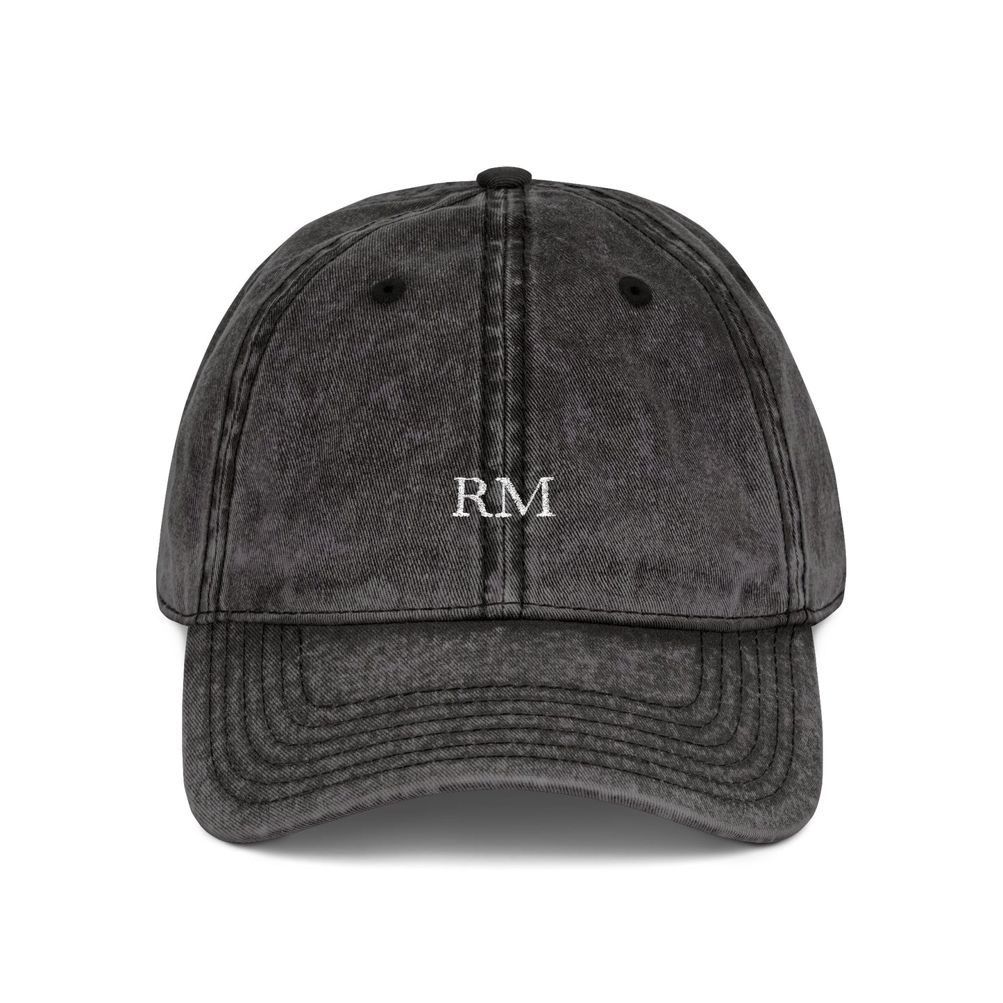 Personalized vintage cap for men in black cotton twill with custom embroidery
